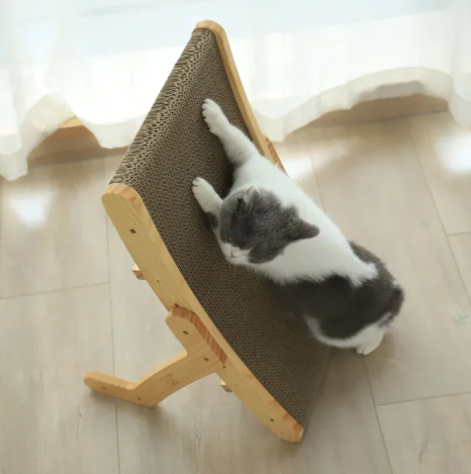 Adjustable Wooden Cat Scratcher