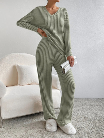 Cross-border two-piece suit for women 2025 autumn new style fashion casual straight pants temperament loose V-neck pit striped knitted suit