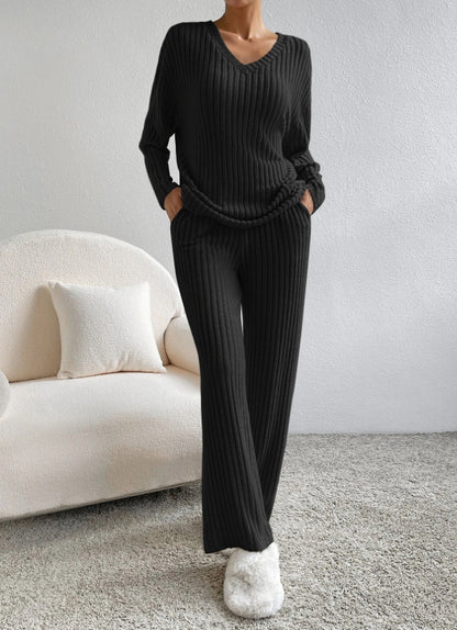 Cross-border two-piece suit for women 2025 autumn new style fashion casual straight pants temperament loose V-neck pit striped knitted suit