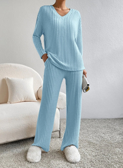 Cross-border two-piece suit for women 2025 autumn new style fashion casual straight pants temperament loose V-neck pit striped knitted suit